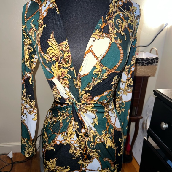 Dress - Picture 2 of 4